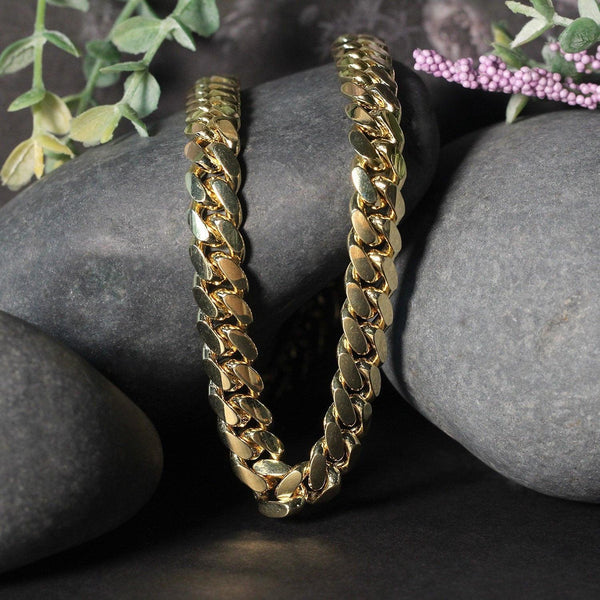Solid vs Hollow Gold Chains Explained (What Most Buyers Get Wrong)