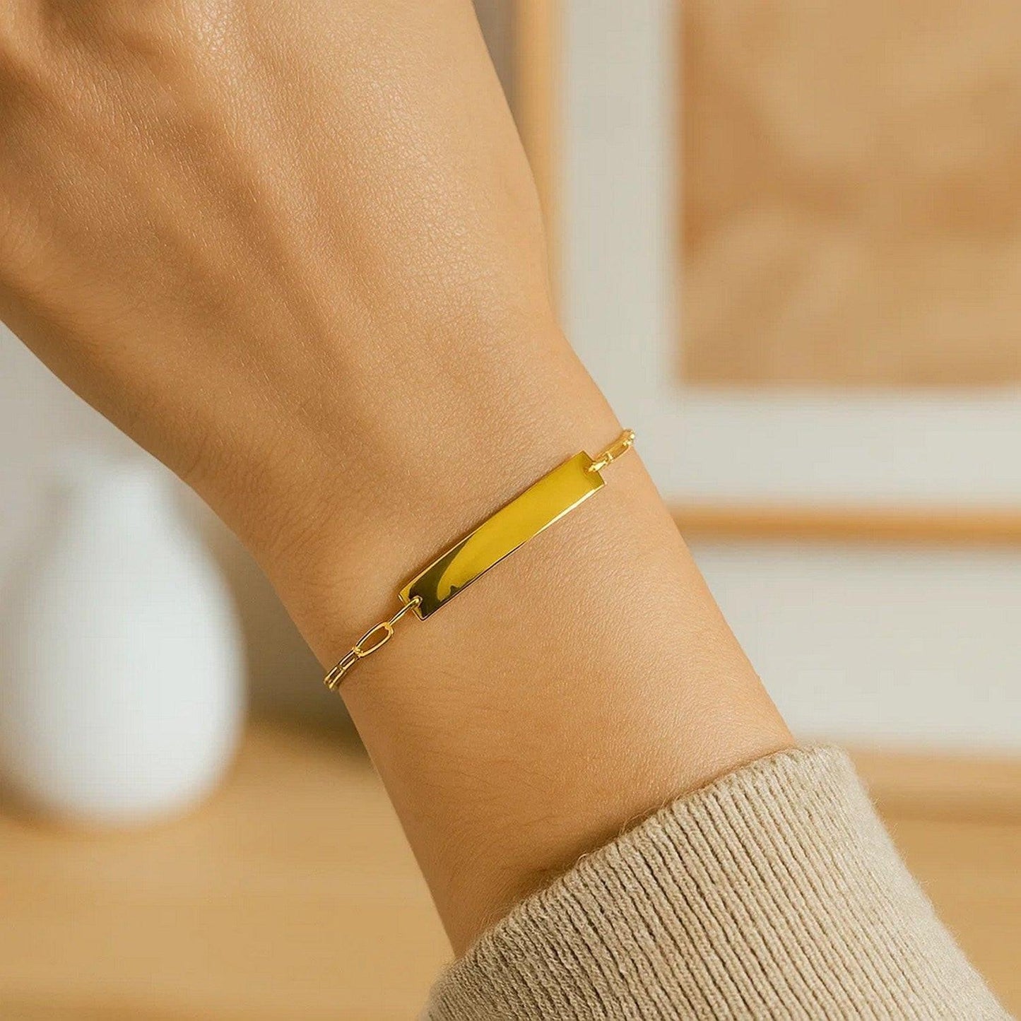 14k Yellow Gold 7 inch Paperclip Chain Bracelet with Bar (2.10 mm)