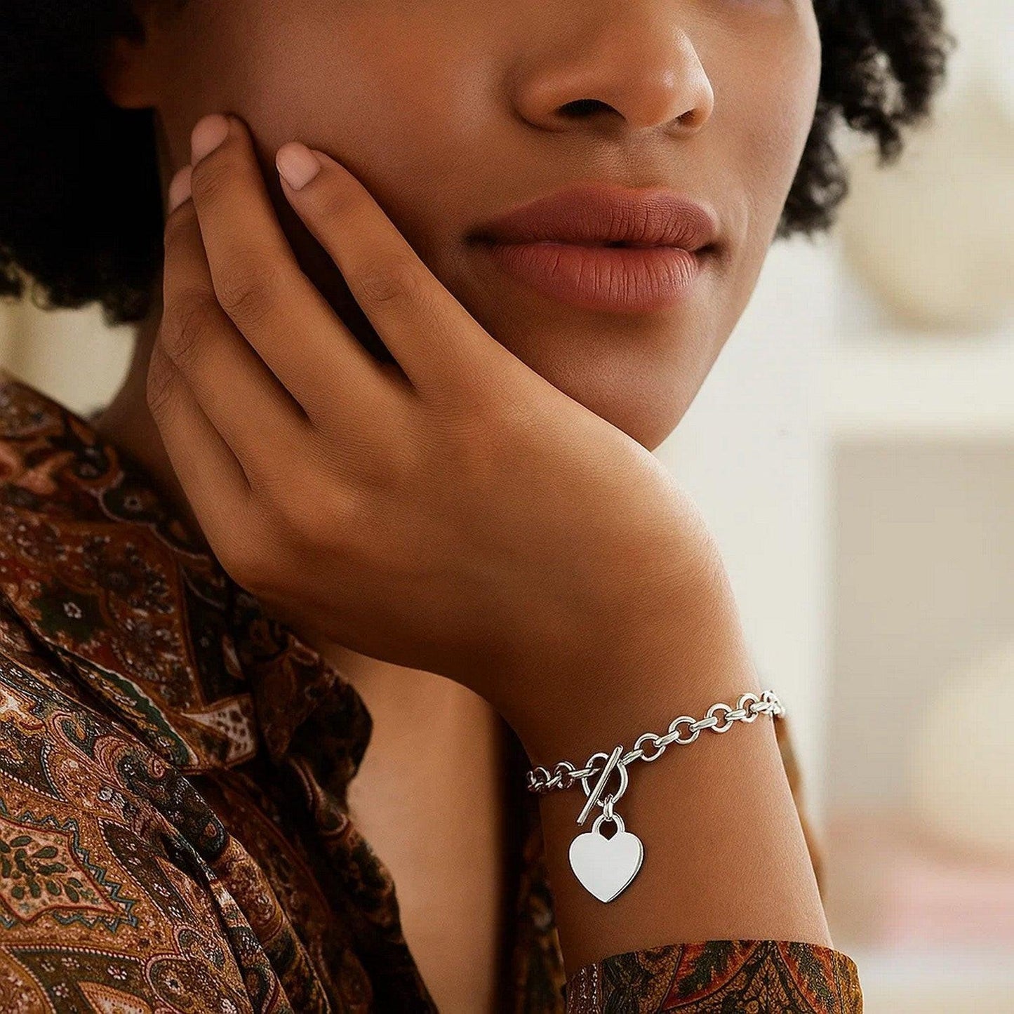 Sterling Silver Rhodium Plated Rolo Chain Bracelet with a Heart Charm (6.00 mm)