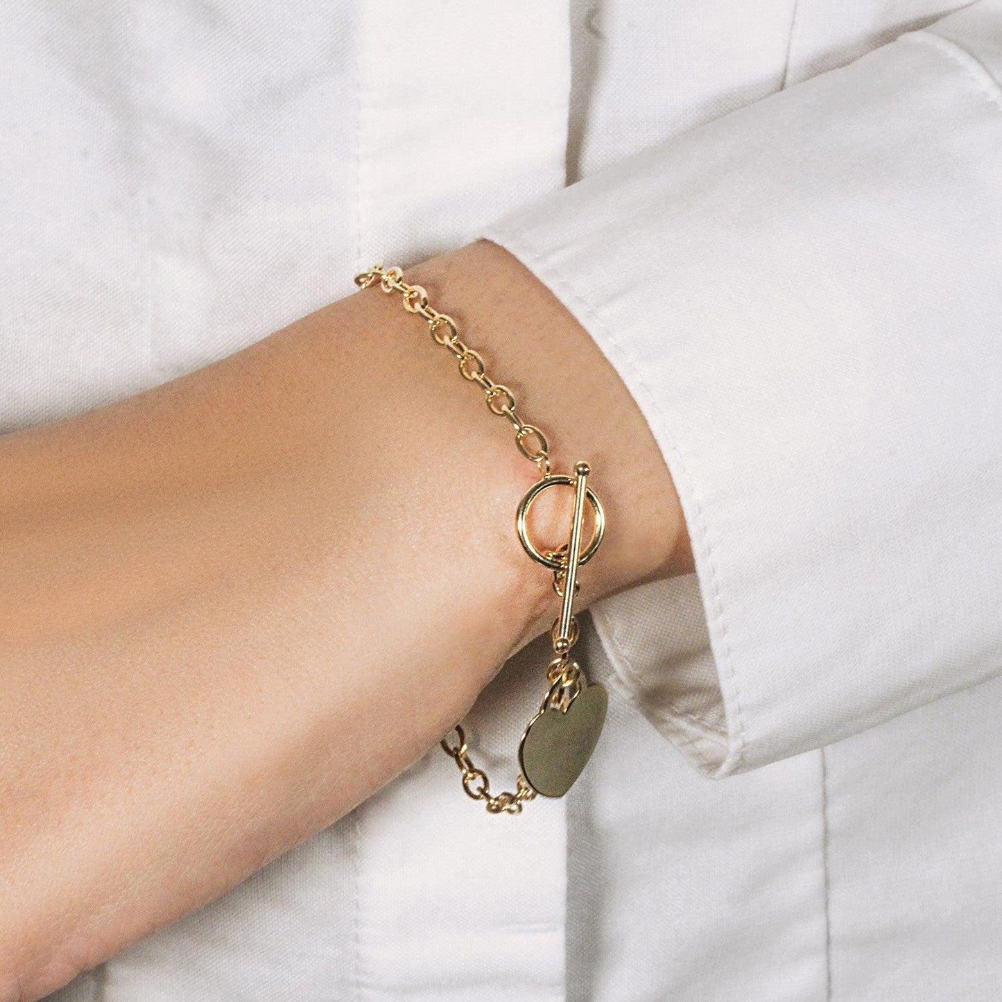 Toggle Bracelet with Heart Charm in 14k Yellow Gold (4.80 mm)