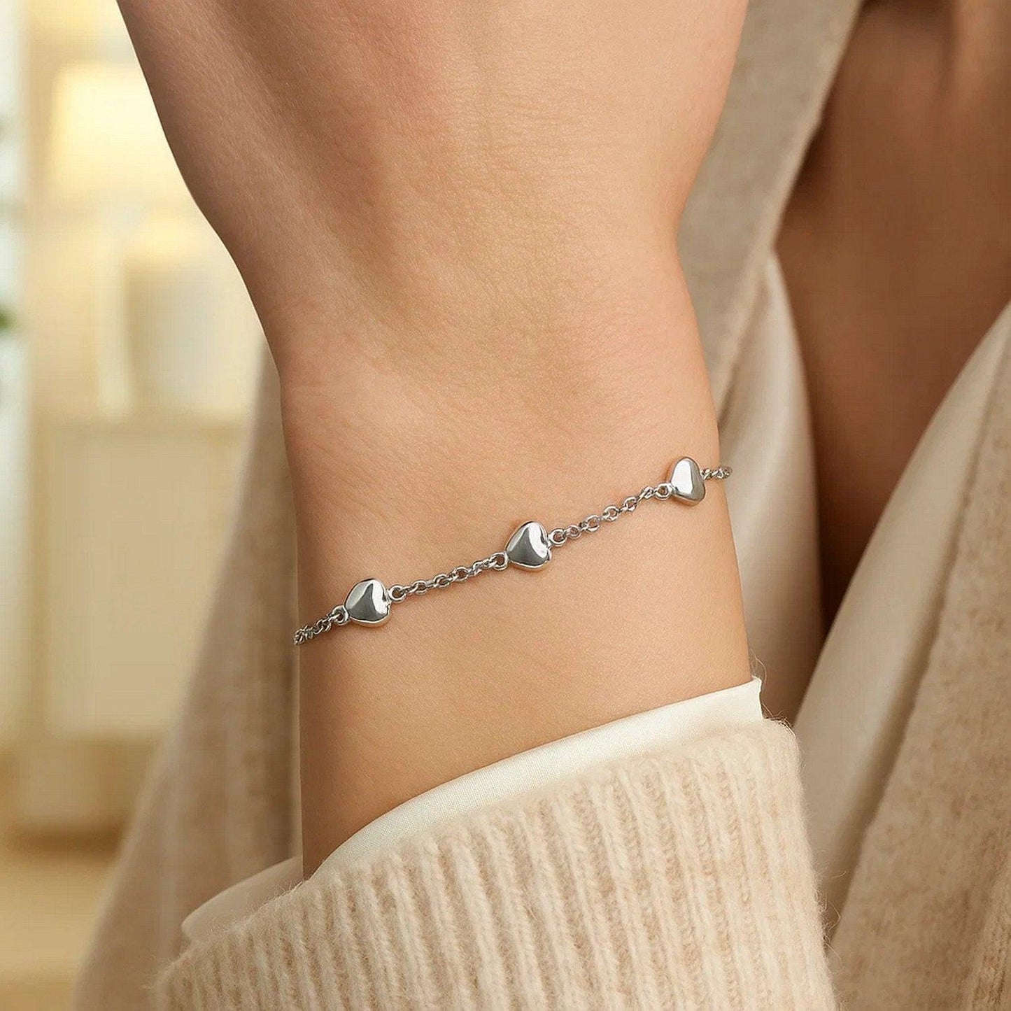 14k White Gold Rolo Chain Bracelet with Puffed Heart Stations (3.30 mm)