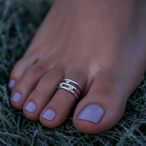 Sterling Silver Rhodium Plated Triple Line Open Motif Cubic Zirconia Toe Ring