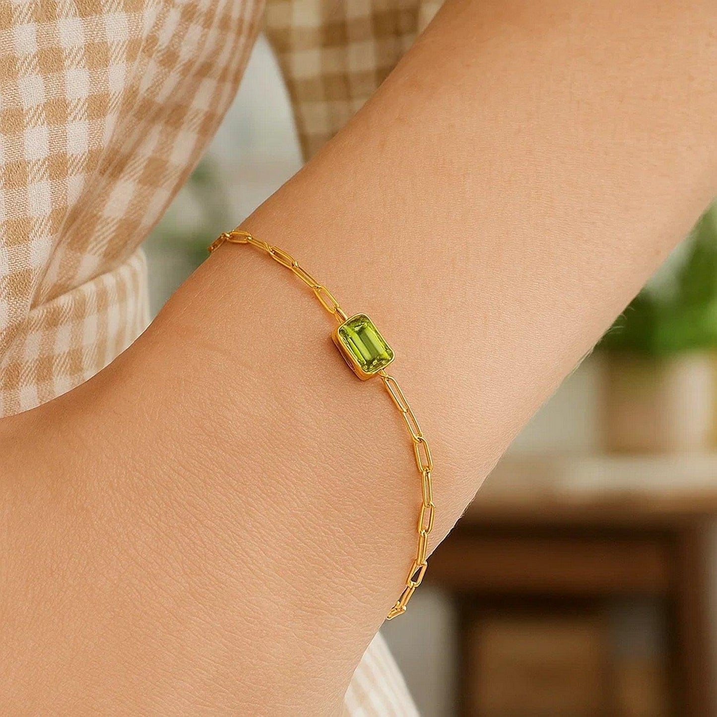 14K Yellow Gold Peridot Paperclip Bracelet (1.50 mm)