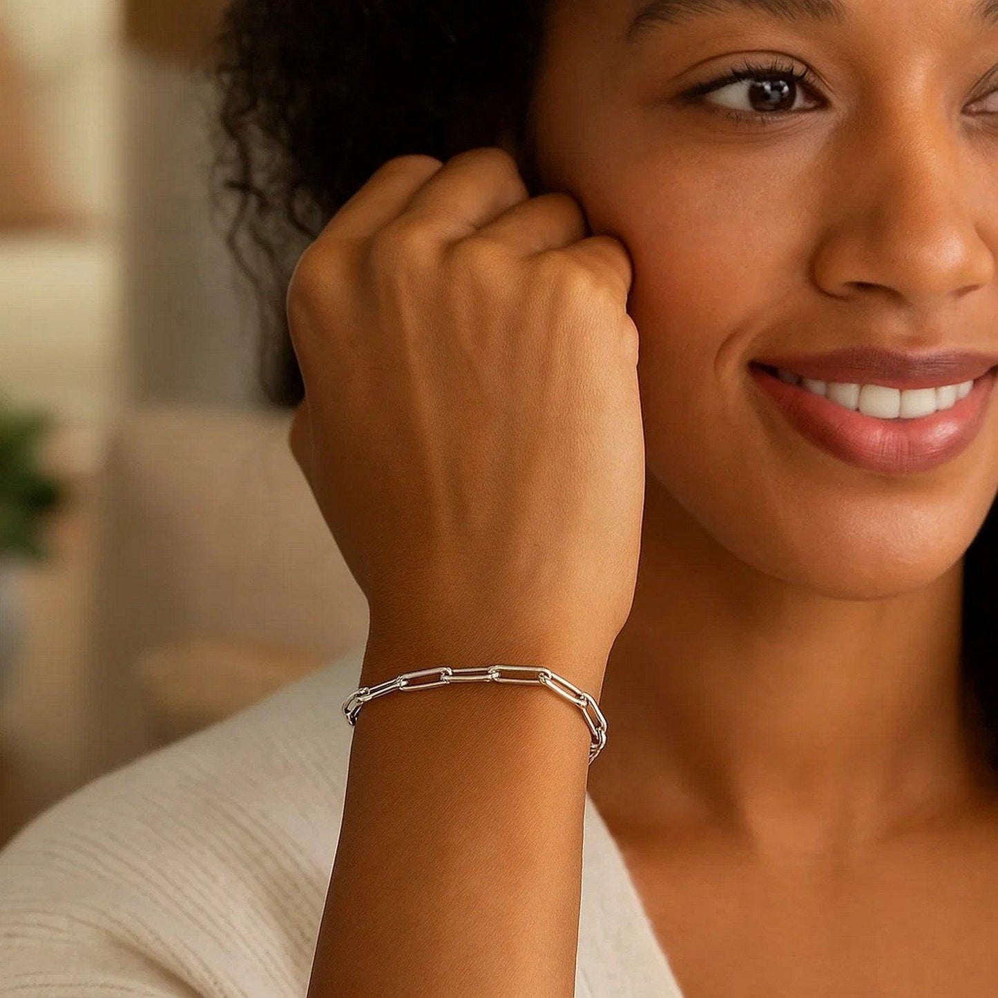 14K White Gold Bold Paperclip Chain Bracelet (4.20 mm)