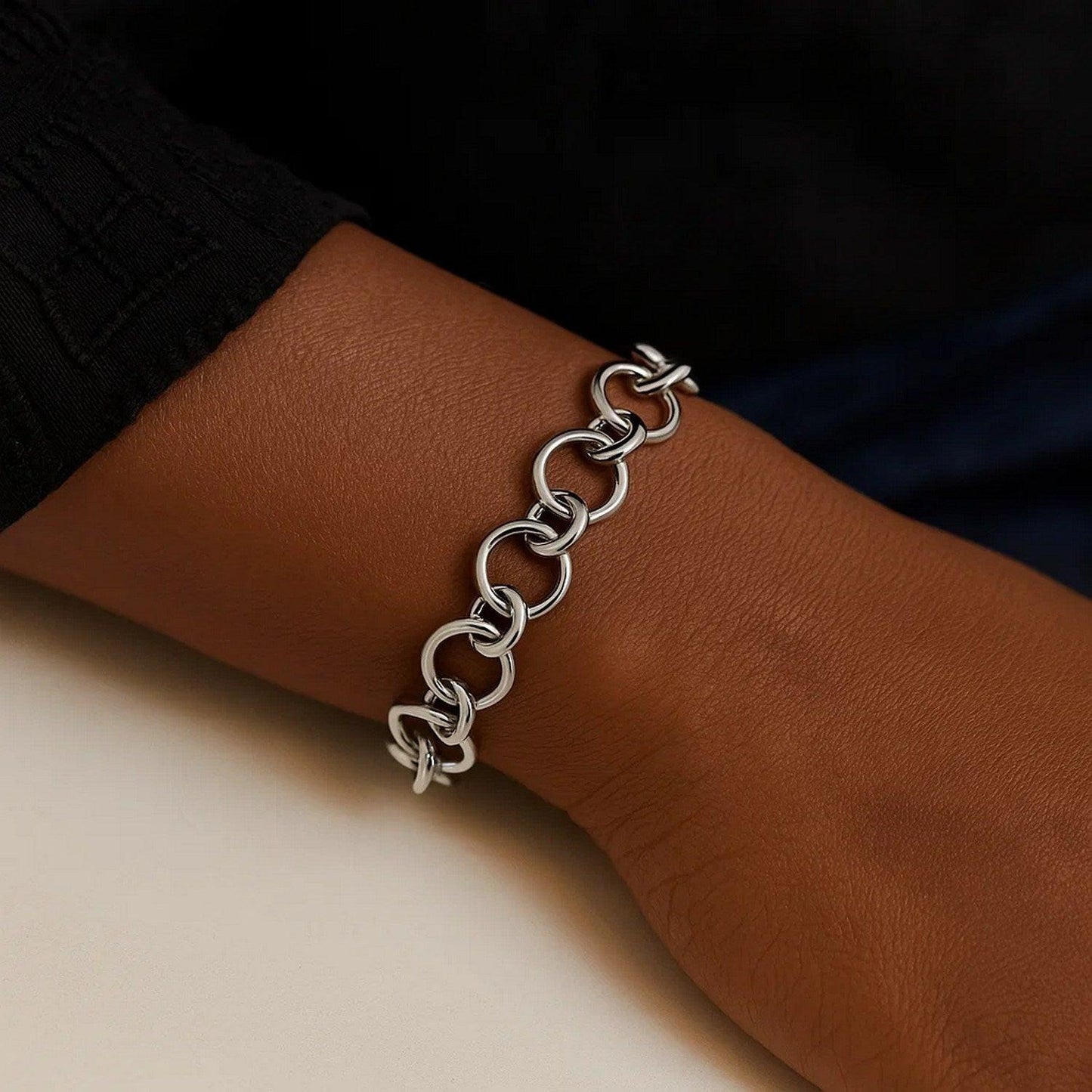 Sterling Silver Rhodium Plated Round Link Bracelet