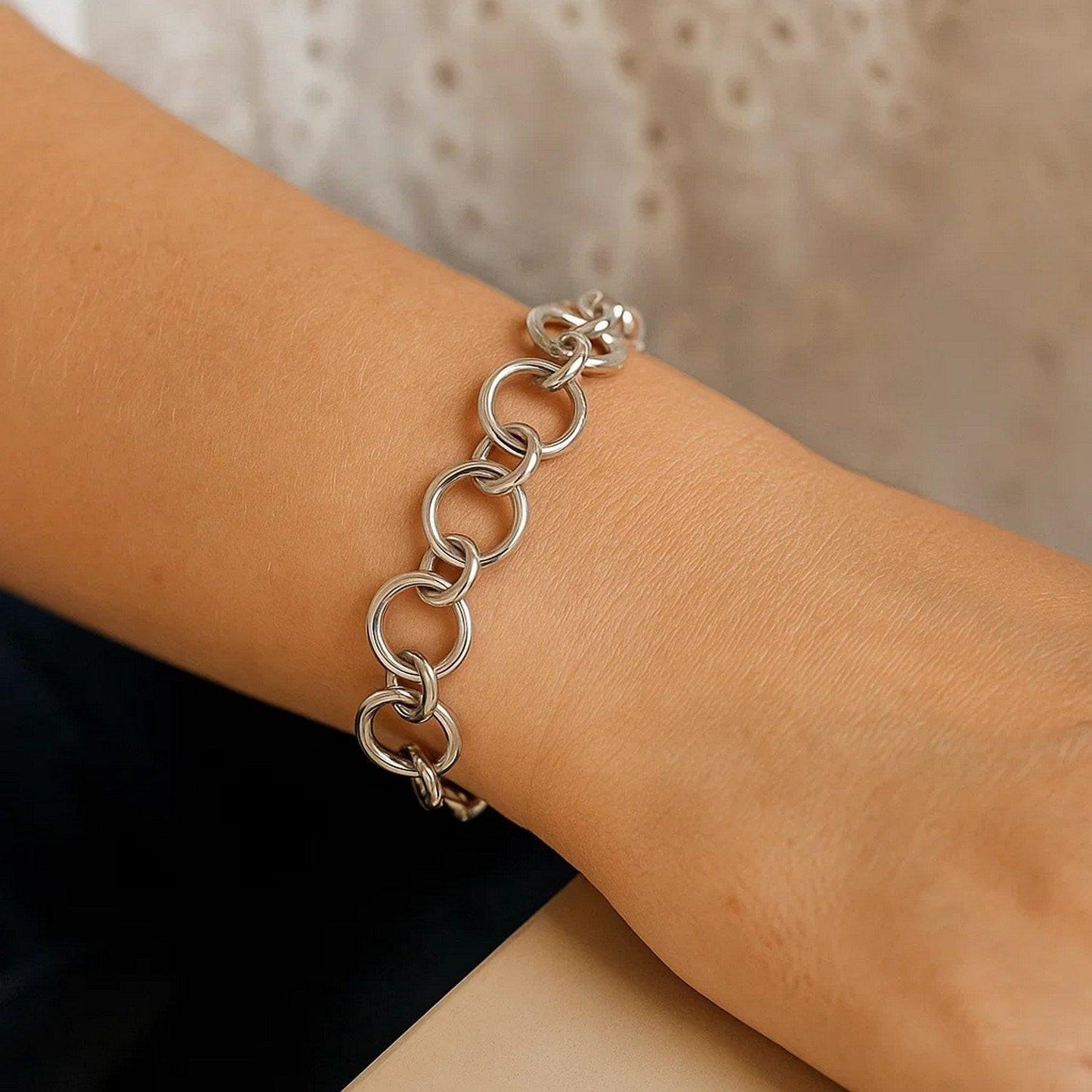 Sterling Silver Rhodium Plated Round Link Bracelet