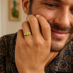Mini Signet Ring in 14K Yellow Gold (2.00 mm)