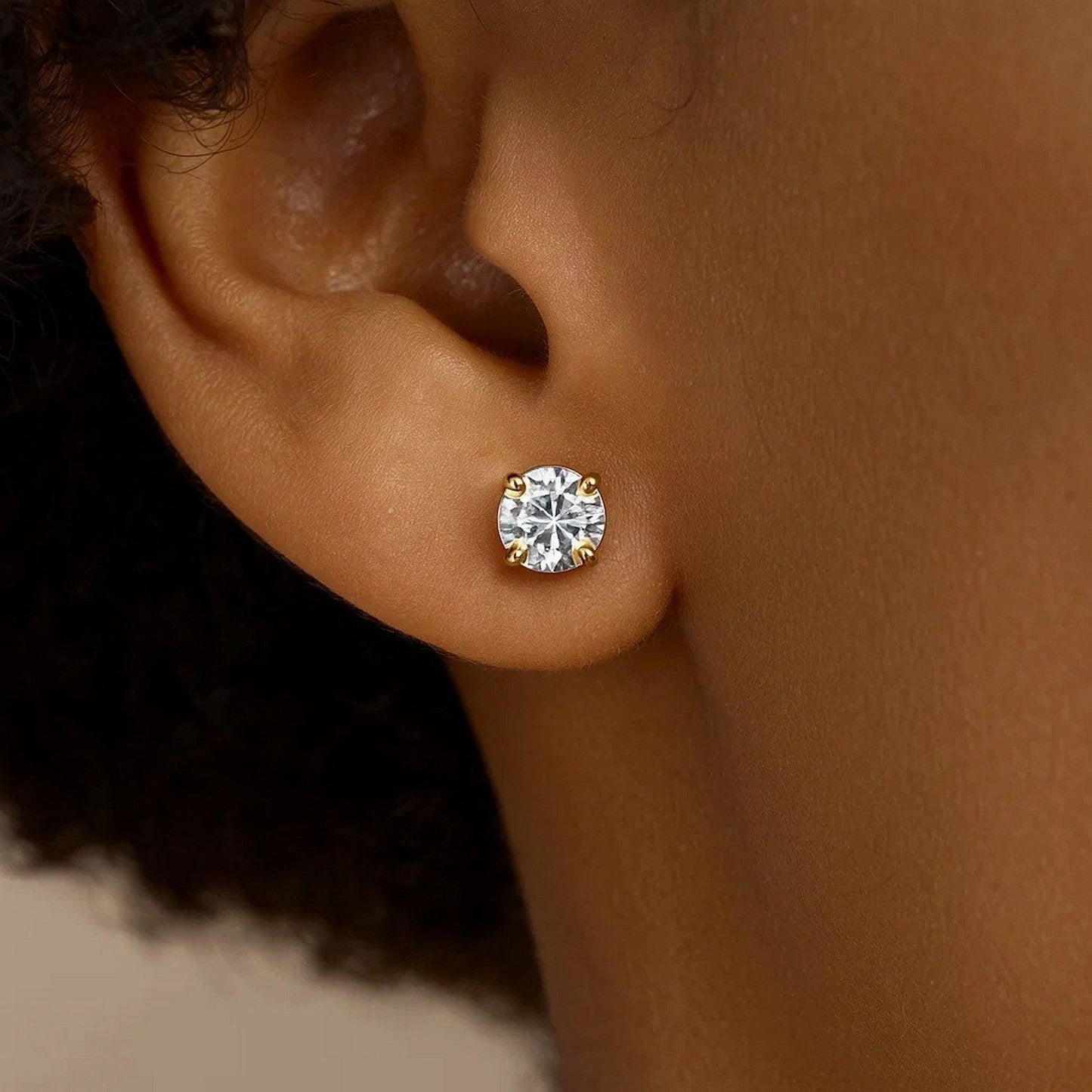 14k Yellow Gold Stud Earrings with White Hue Faceted Cubic Zirconia(5mm)