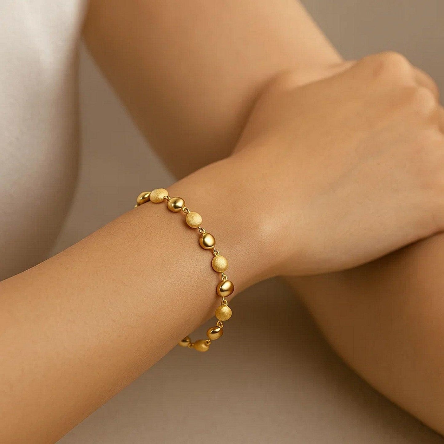 14K Yellow Gold Polished and Satin Pebble Bracelet (6.00 mm)