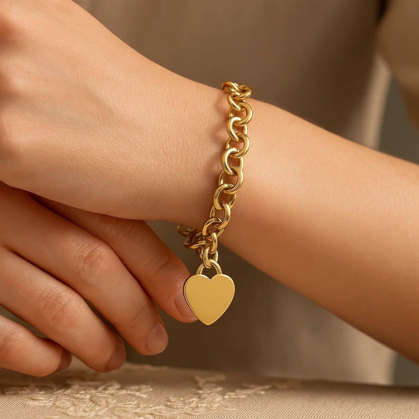 Heart Tag with Rolo Link Bracelet in 14K Yellow Gold (11.40 mm)