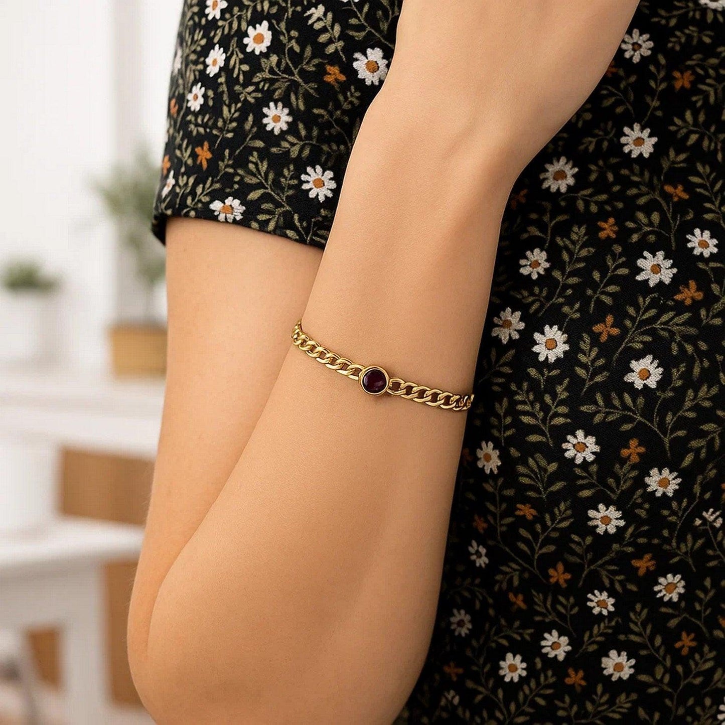 14K Yellow Gold Garnet Curb Chain Bracelet (3.60 mm)