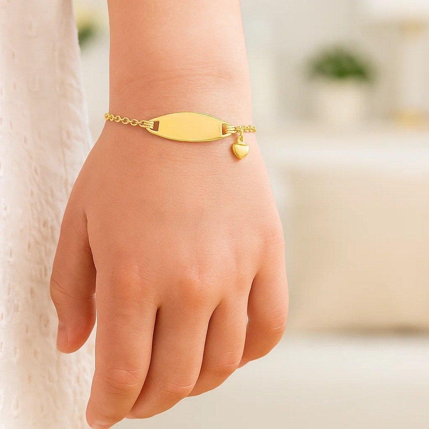 14k Yellow Gold Heart Accented Childrens Cable Chain ID Bracelet (6.35 mm)