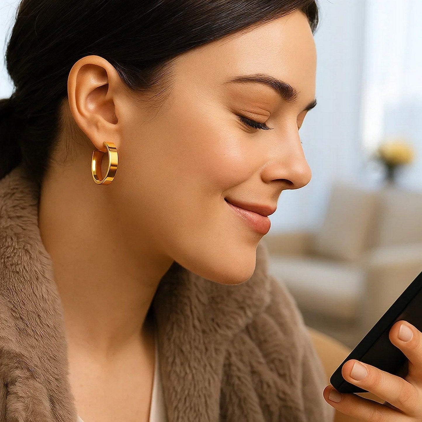 Medium Tube Shaped Hoop Earrings in 14K Yellow Gold