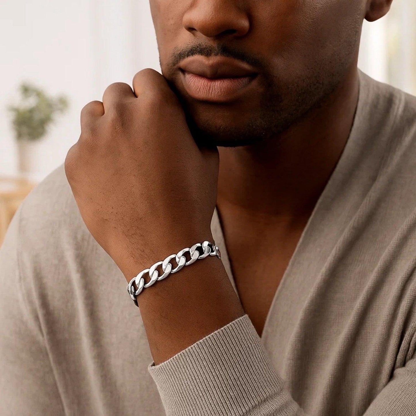 Rhodium Plated Sterling Silver Curb Style Bracelet (8.40 mm)