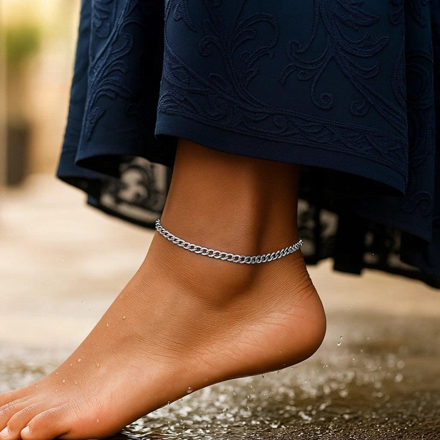 2.6mm 14k White Gold Curb Link Anklet
