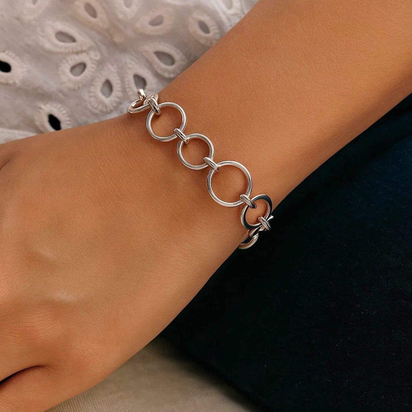 Sterling Silver Rhodium Plated Round Link Bracelet