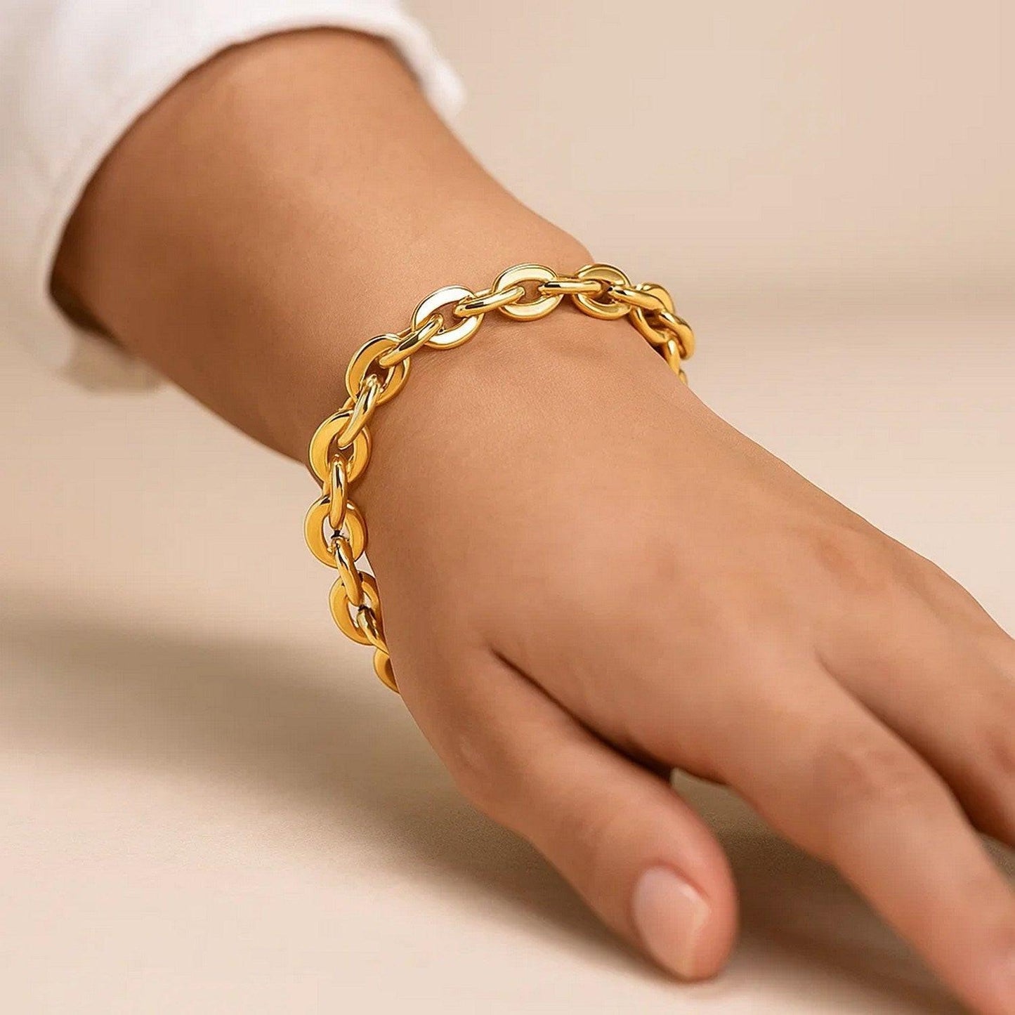 14K Yellow Gold Mirror Rolo Link Chain Bracelet (7.30 mm)