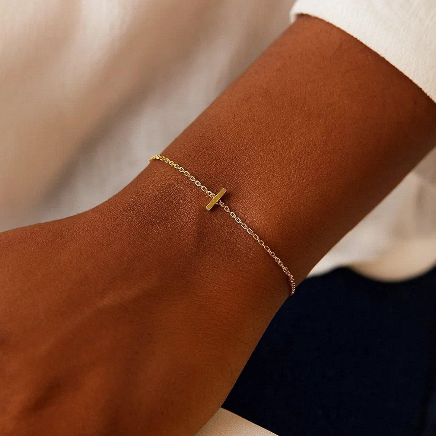 14K Yellow Gold Mini Initial I Bracelet